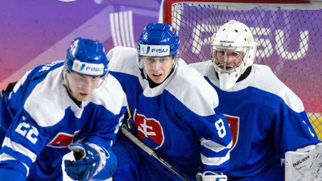 Slovenskí hokejisti si zo Zimnej univerziády odnášajú striebro. Vo finále nestačili na Kanadu