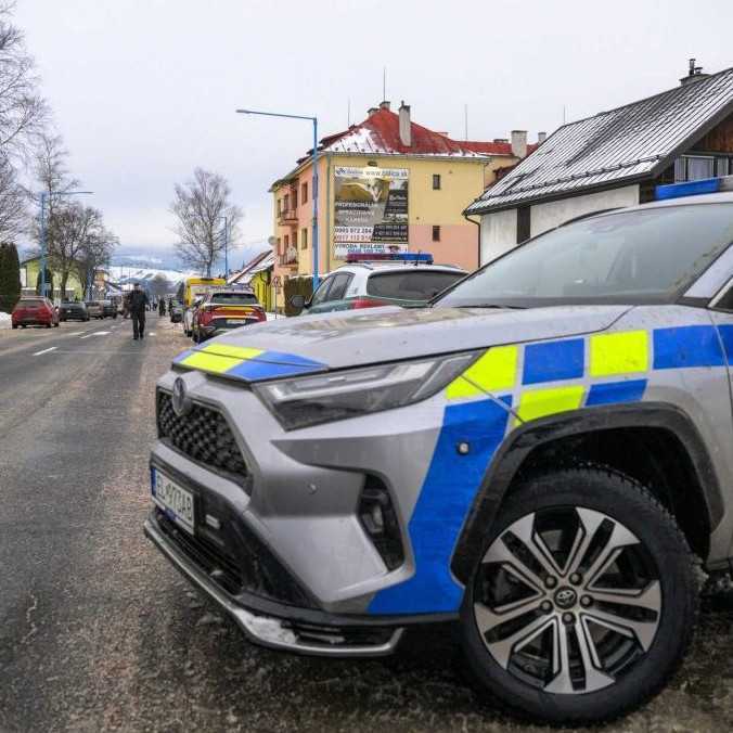 Odborník na krízovú intervenciu o útoku v Spišskej Starej Vsi: Komunikácia s útočníkom môže situáciu oddialiť