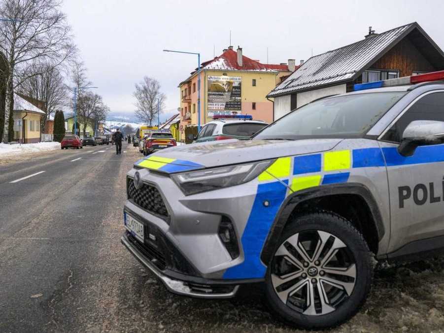 Policajné auto v Spišskej Starej Vsi.
