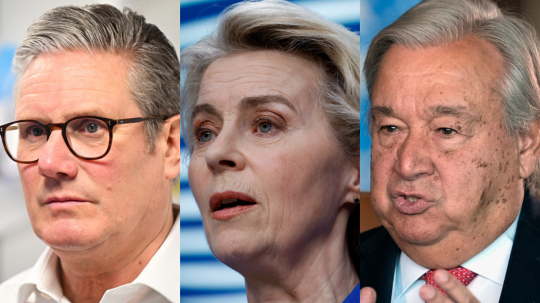 Zľava Keir Starmer, Ursula von der Leyenová a António Guterres.