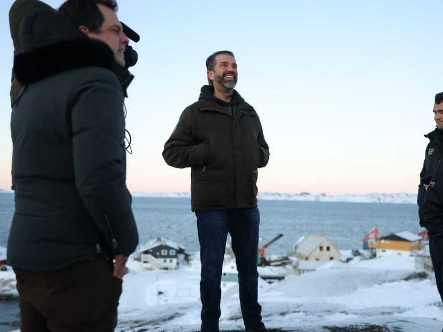 Na snímke Donald Trump mladší počas návštevy v Grónsku.