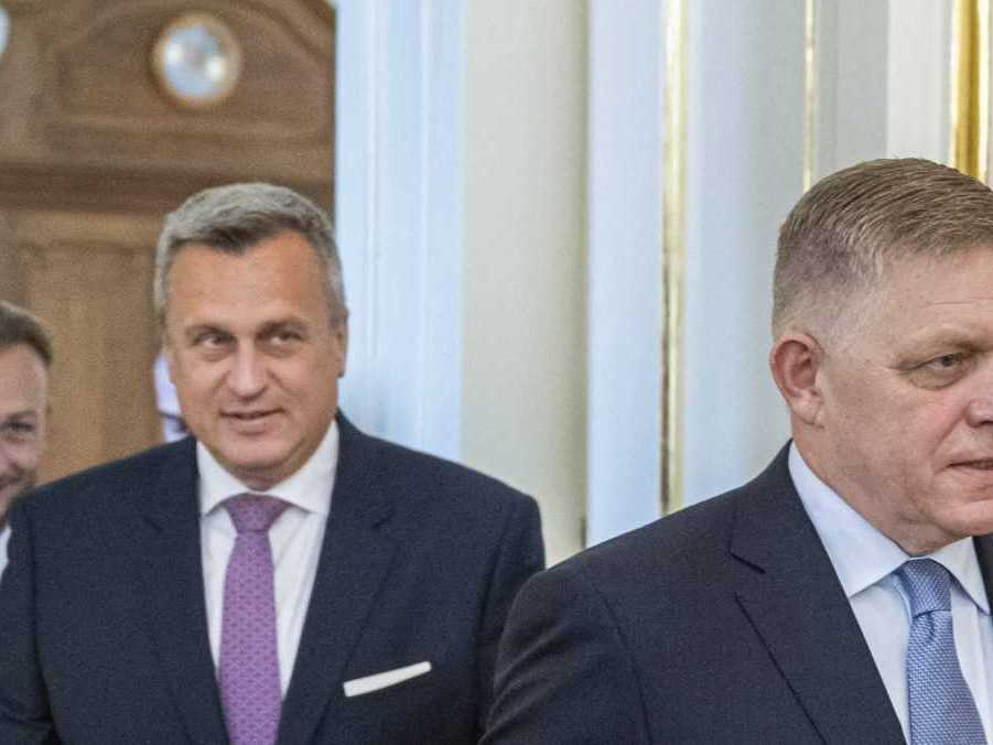 Sprava Robert Fico, Andrej Danko a minister vnútra Matúš Šutaj Eštok.