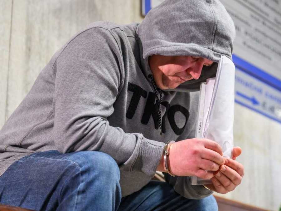 Ivo P. pred pojednávaním v prípade unesenej študentky Sone.