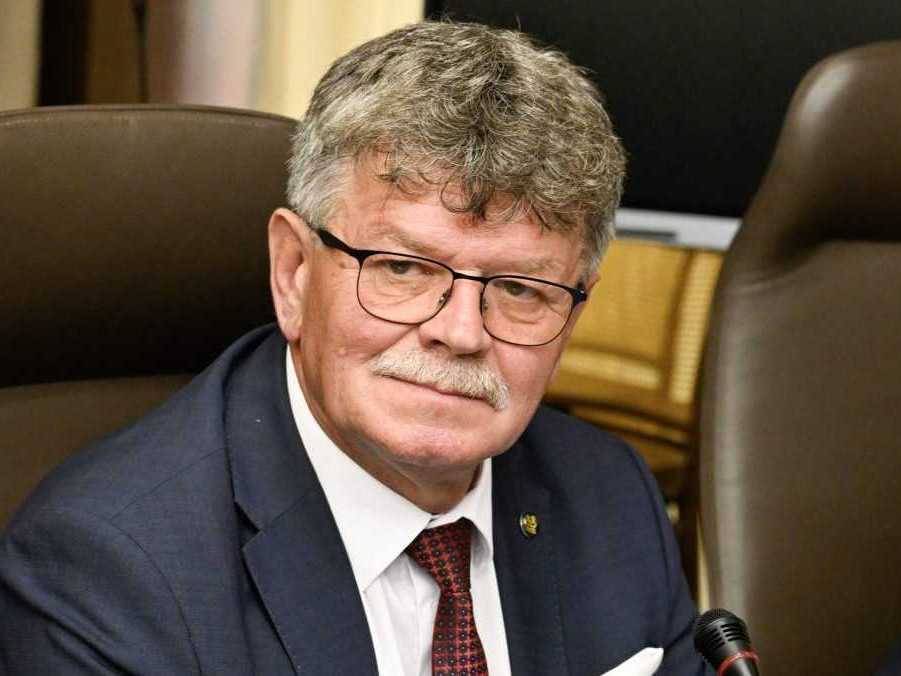 Na snímke predseda Odborového zväzu pracovníkov školstva a vedy na Slovensku Pavel Ondek.