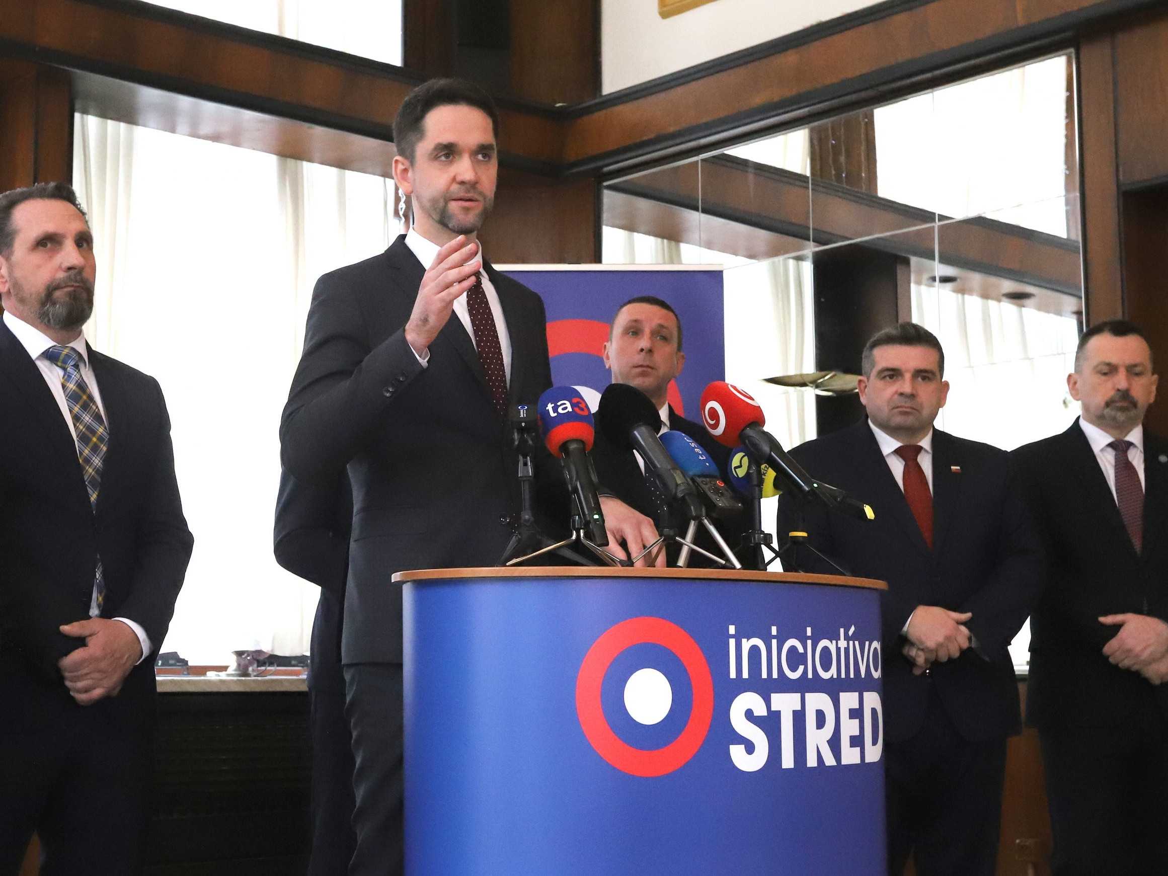 Predseda BBSK Ondrej Lunter počas tlačovej konferencie platformy STRED.