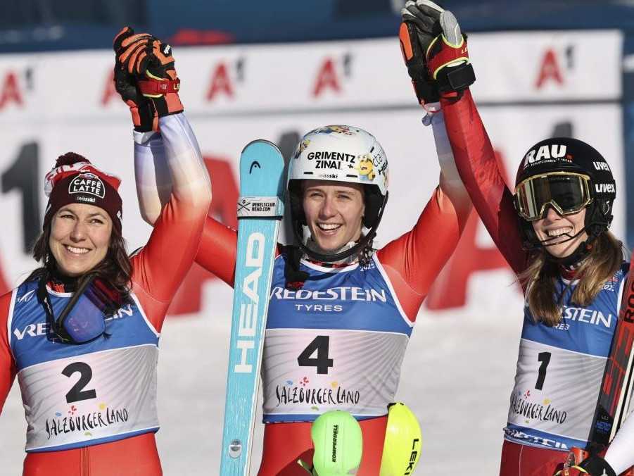 Majsterkou sveta v slalome sa stala Rastová. Shiffrinová za najlepšími zaostala a nedosiahla na historický rekord