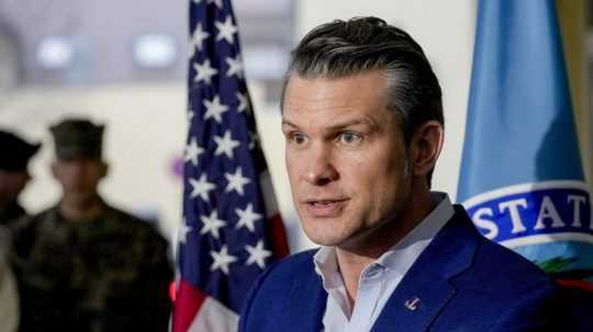 Na snímke americký minister obrany Pete Hegseth.