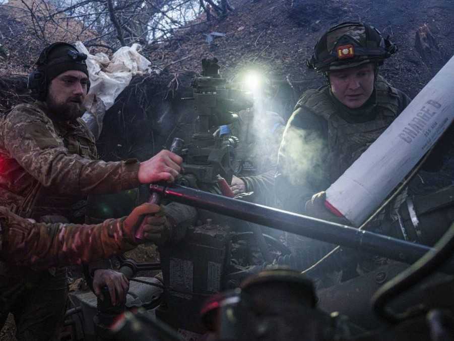 Ukrajinskí vojaci na fronte.