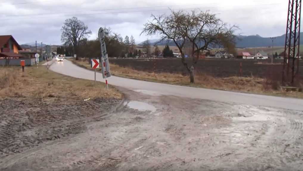 Obyvateľom liptovskej obce došla trpezlivosť: Pre stavbu diaľnice sú ulice plné blata a prachu, zvažujú blokádu staveniska