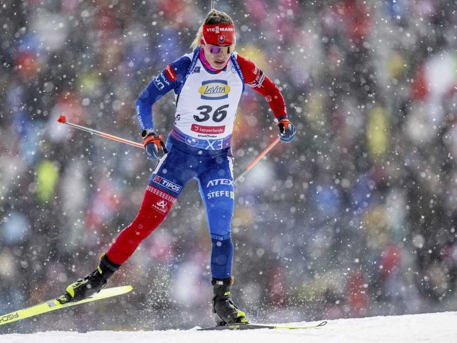 VIDEO: Slovenky nepodržala v rýchlostných pretekoch na MS streľba. Triumf oslavuje Francúzka Braisazová-Bouchetová