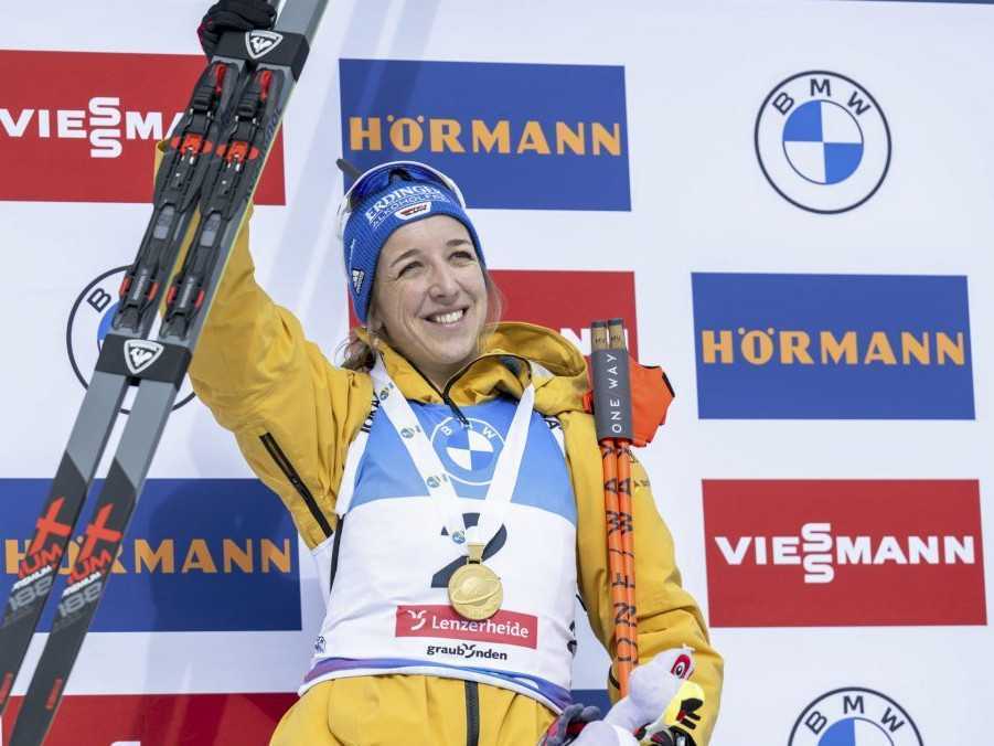 Franziska Preussová sa teší z víťazstva.