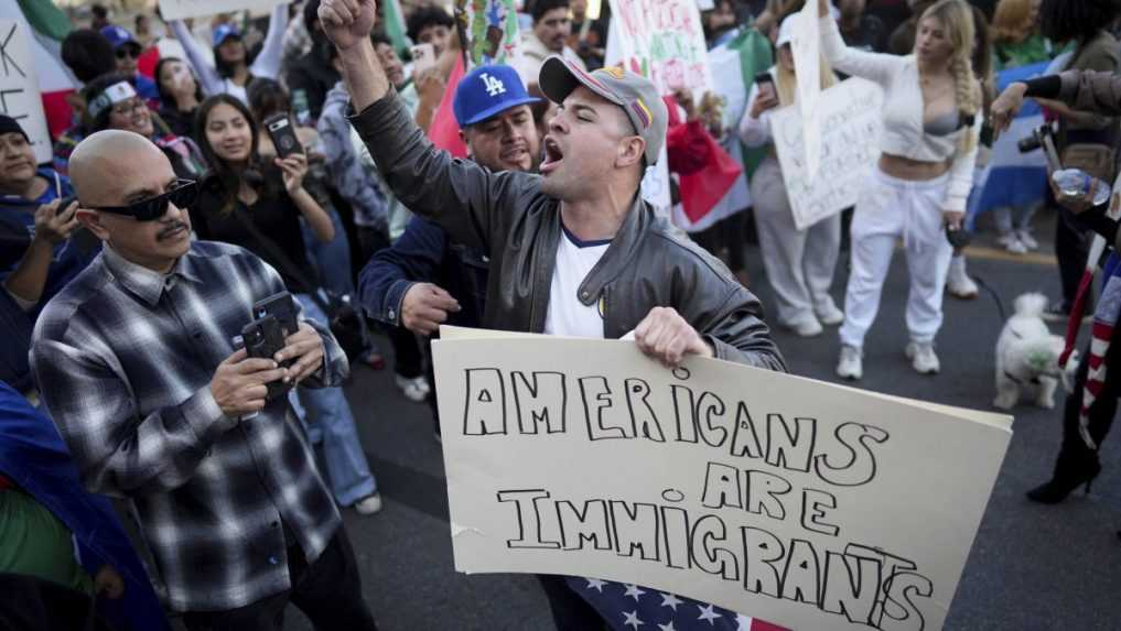 Tisíce ľudí v Južnej Kalifornii protestovali proti deportáciám, ktoré plánuje vláda Donalda Trumpa