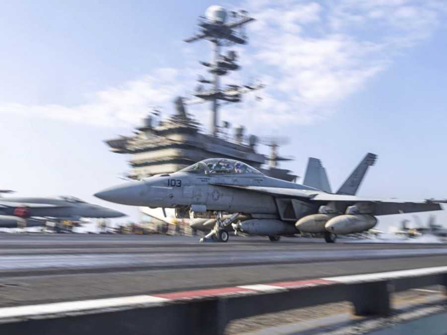 Na ilustračnej snímke americká stíhačka.