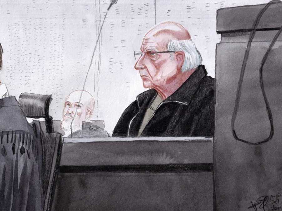 Na snímke kresba Joëla Le Scouarneca zo súdnej siene.