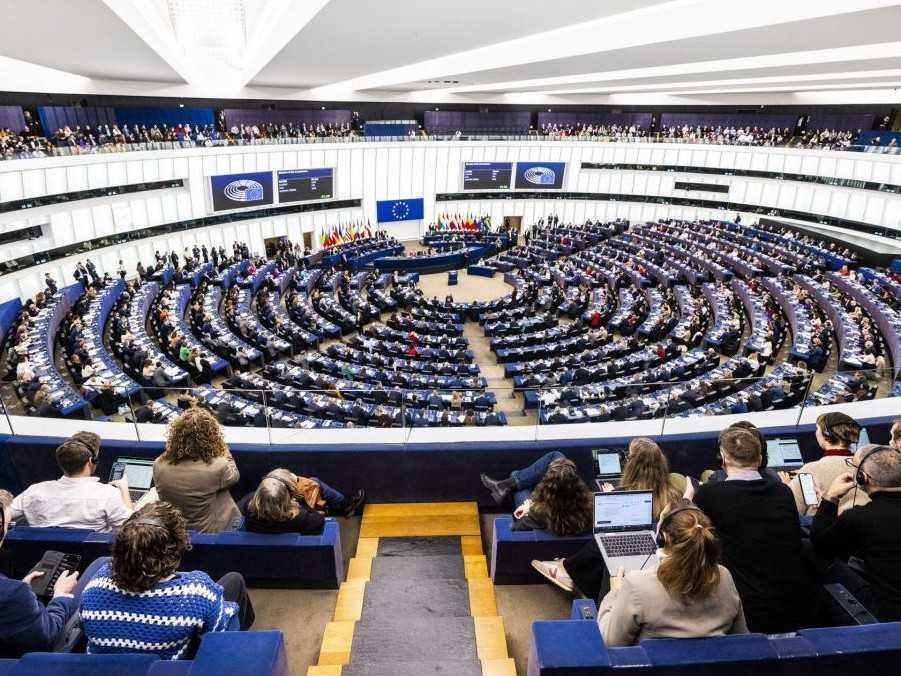 Na snímke rokovacia sála Európskeho parlamentu.