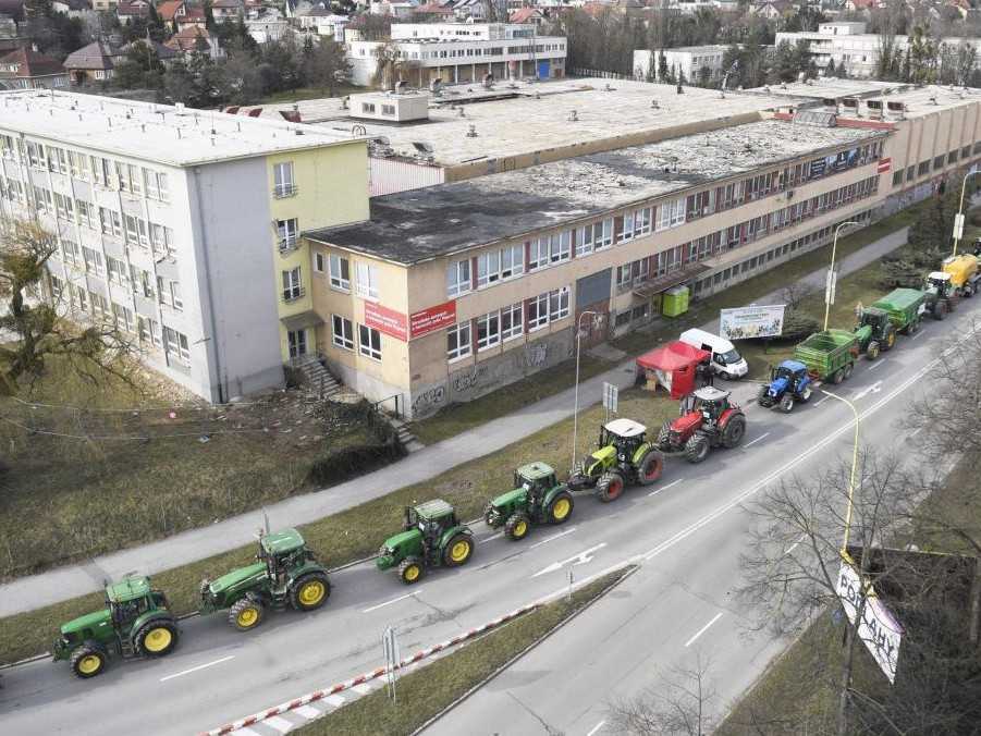 Na archívnej snímke protest farmárov v Košiciach pred rokom.
