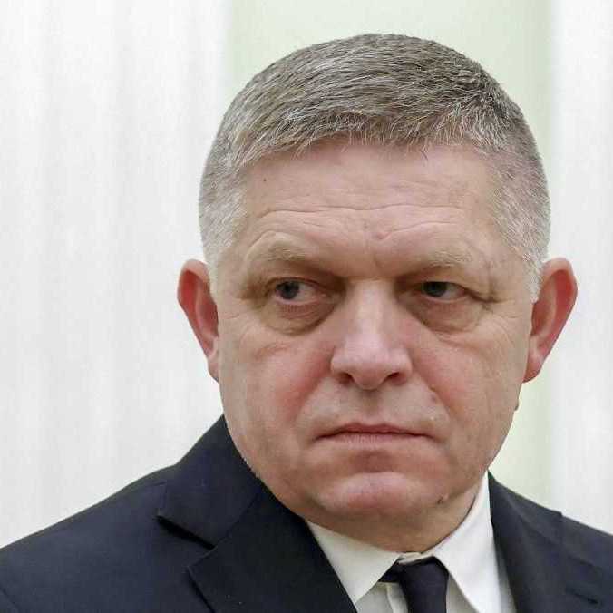 Robert Fico napísal list Elonovi Muskovi. Žiada ho o informácie