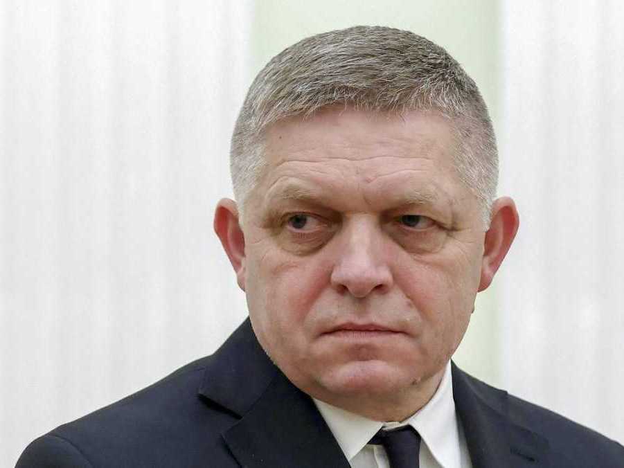 Robert Fico napísal list Elonovi Muskovi. Žiada ho o informácie