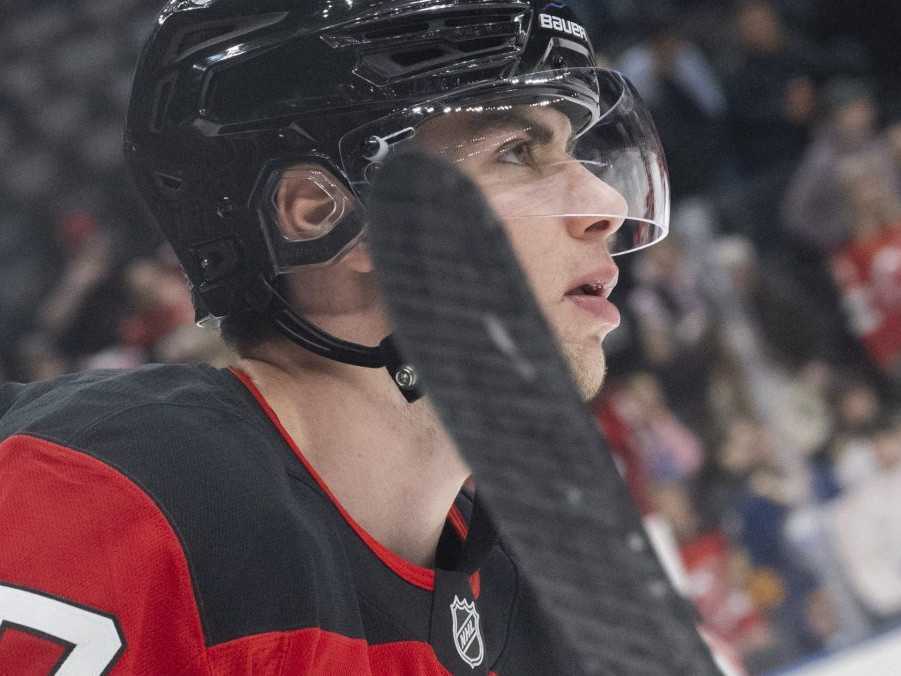 NHL: Nemec sa z farmy vracia do New Jersey, nahradí zraneného spoluhráča