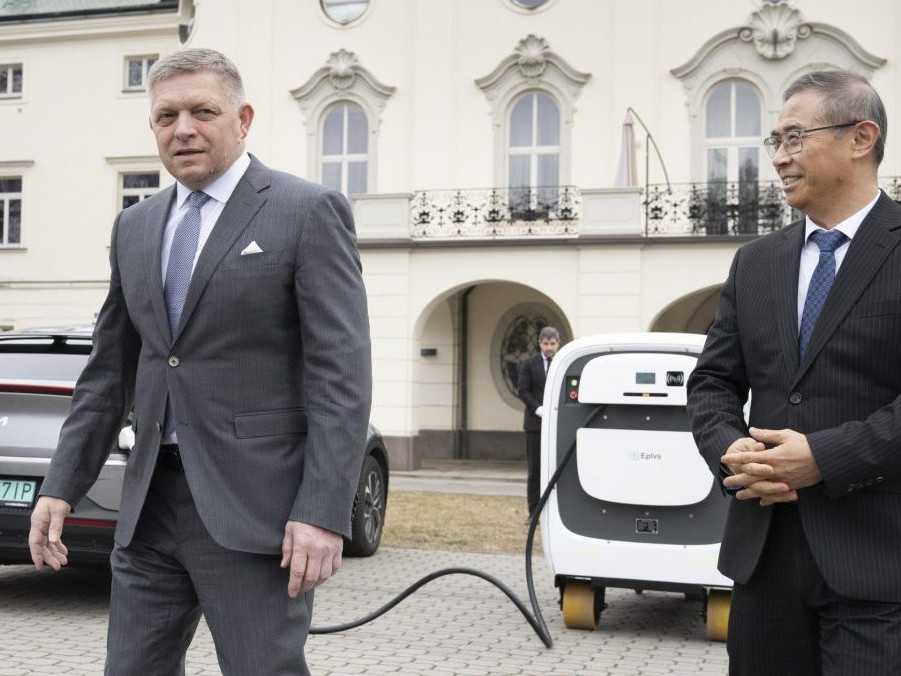 Robert Fico a Steven Cai