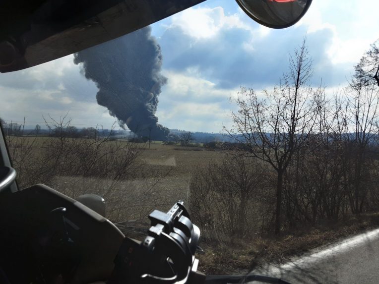 V Ã„ÂeskÃƒÂ½ch HustopeÃ„Âiach nad BeÃ„Âvou sa vykoÃ„Â¾ajil nÃƒÂ¡kladnÃƒÂ½ vlak.