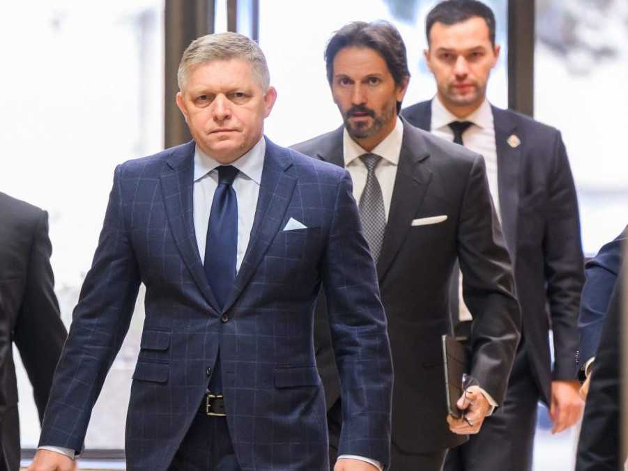 Na snímke Robert Fico a Robert Kaliňák.