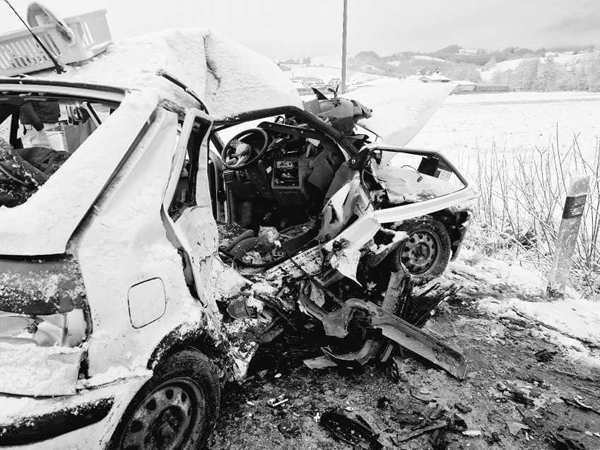 Pri dopravnej nehode pri obci Korytárky zomrel v nedeľu 47-ročný muž.