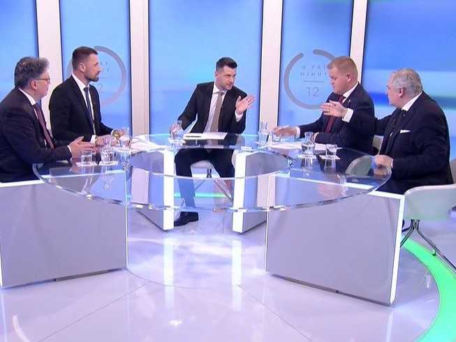 Na snímke zľava Ján Horecký, Marián Viskupič, Michal Bartek a Roman Michelko v relácii U 5 minút 12.