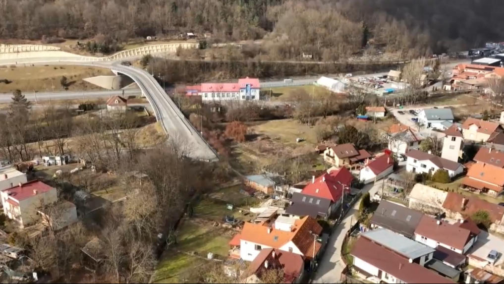 Banskobystrický kraj plánuje dobudovať nedokončený privádzač na obchvat v krajskom meste