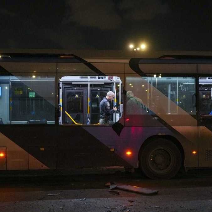 Na parkoviskách v Izraeli vybuchli tri prázdne autobusy, polícia hovorí o možnom teroristickom útoku