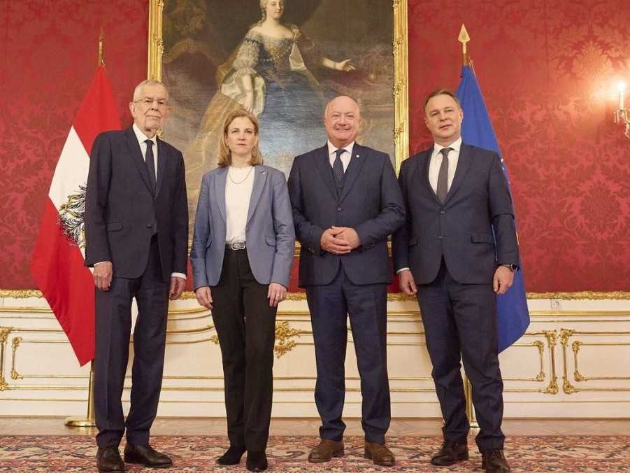 Na snímke lídri ÖVP, SPÖ a NEOS.