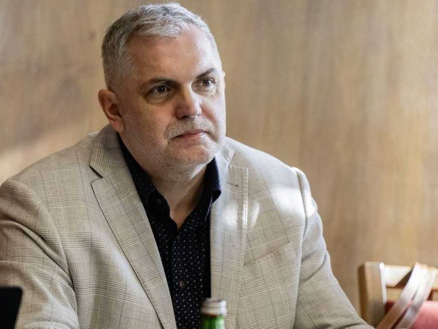 Na snímke predseda Výboru NRSR pre kultúru a médiá Roman Michelko (SNS).