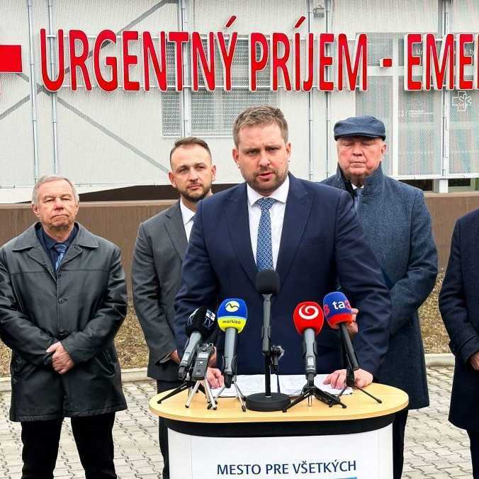 Liptovskú nemocnicu s poliklinikou preradia do vyššej úrovne, oznámil K. Šaško