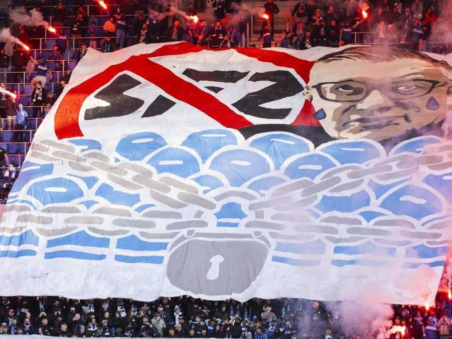 Slovan Bratislava transparent pokuta