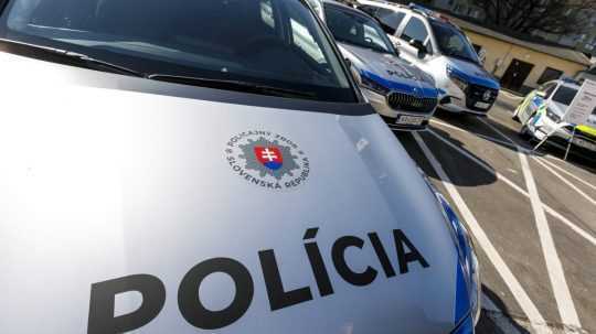 Nový dizajn polepu policajných vozidiel.