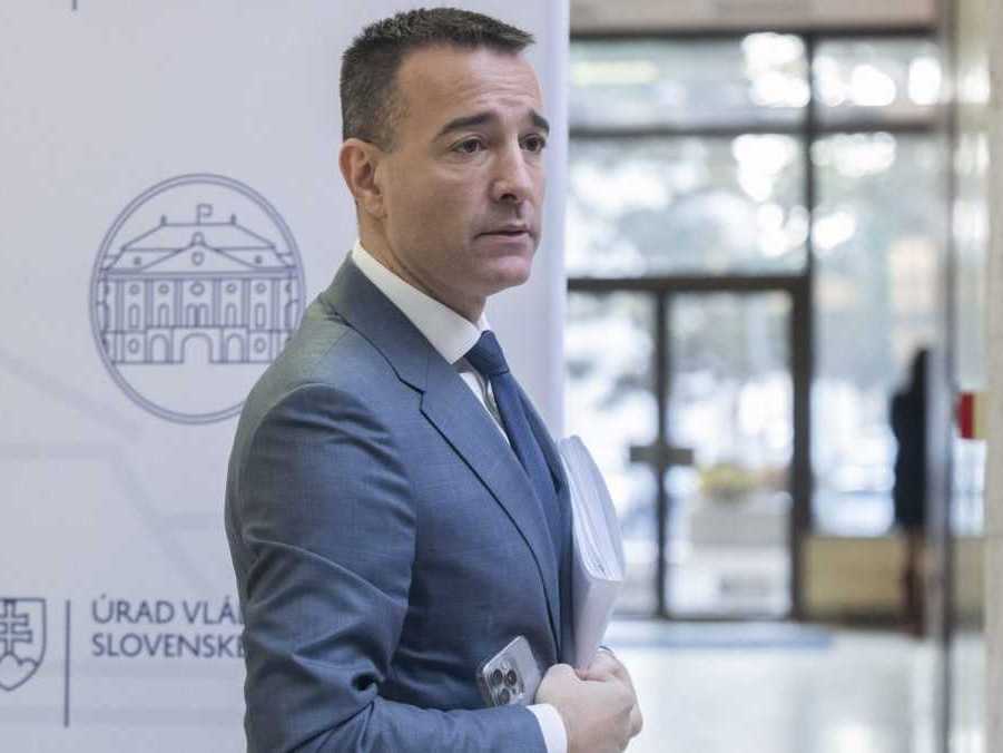 Minister školstva Tomáš Drucker.