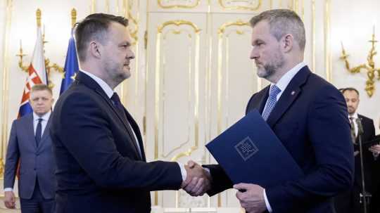 Prezident SR Peter Pellegrini vymenoval nového ministra Samuela Migaľa.