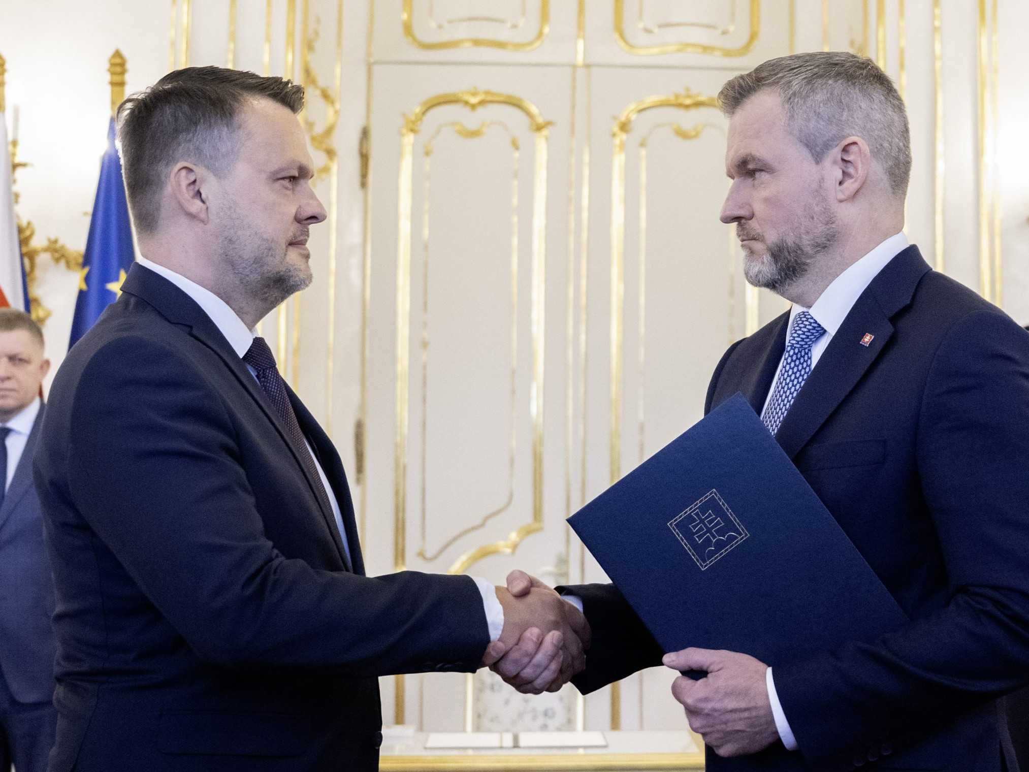 Prezident SR Peter Pellegrini vymenoval nového ministra Samuela Migaľa.