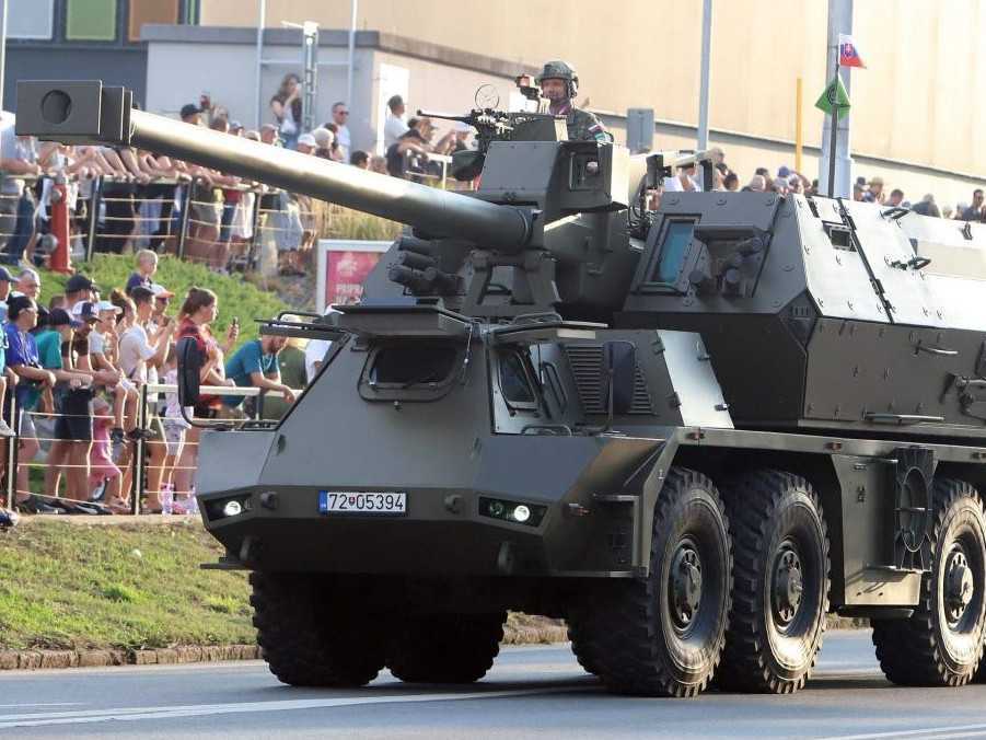 Na snímke vojenská technika.