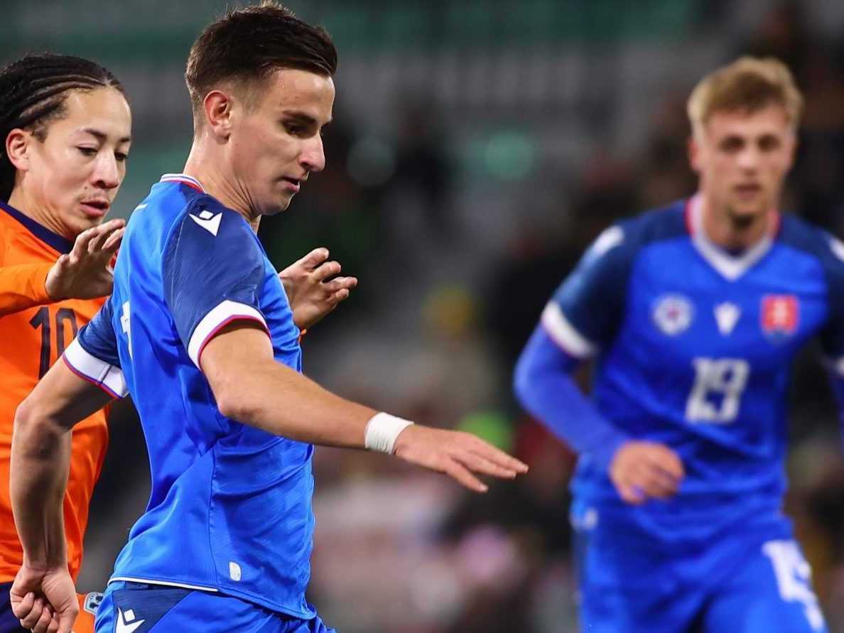 Artur Gajdoš v prípravnom zápase reprezentácie do 21 rokov s Holandskom.