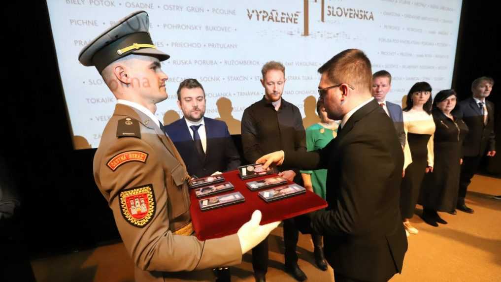 V Múzeu SNP si pripomenuli 80. výročie vypálenia obce Kalište. Viacerým osobnostiam udelili ocenenia