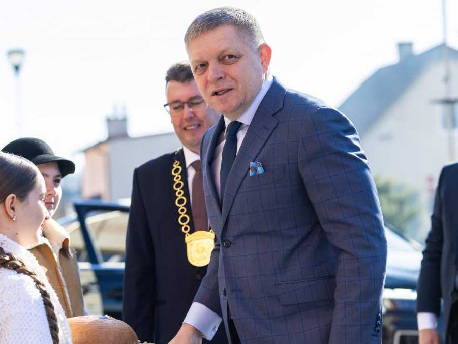 Na snímke Robert Fico na výjazdovom rokovaní vlády.