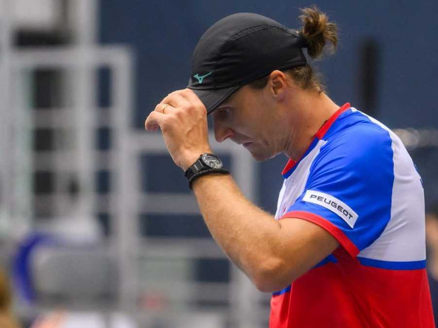 Na snímke slovenský tenista Jozef Kovalík v druhej dvojhre 1. kola kvalifikácie Davisovho pohára Chorvátsko - Slovensko.