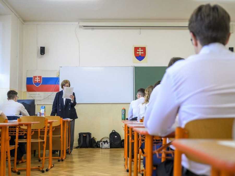 Žiaci pred maturitou zo slovenského jazyka a literatúry na Gymnáziu Jána Adama Raymana v Prešove.