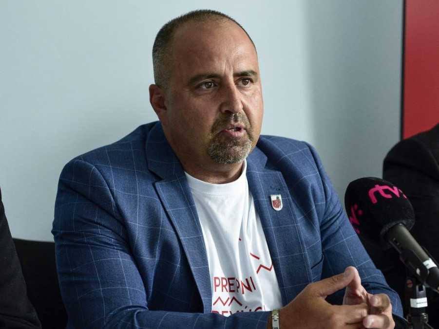 Primátor Revúcej Július Buchta.