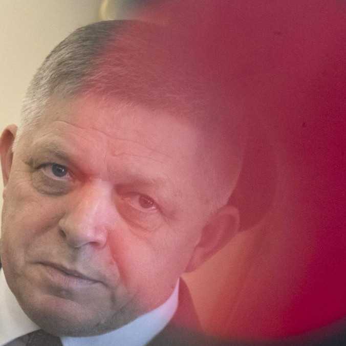 Robert Fico zhodnotil mimoriadny samit EÚ ako úspešný. Podľa opozície však premiér nič nedosiahol