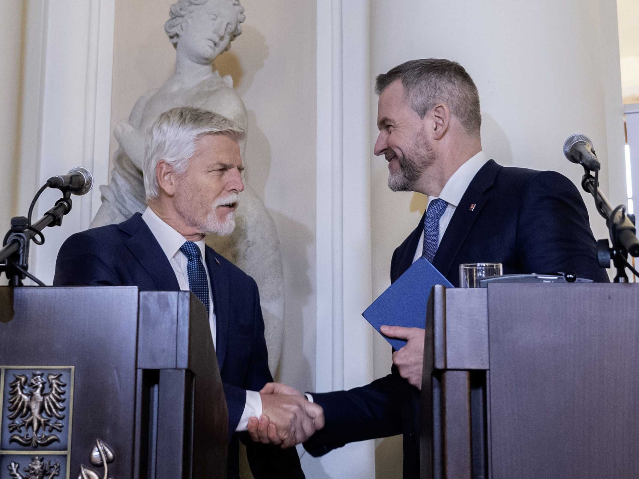 Slovenský prezident Peter Pellegrini a český prezident Petr Pavel.