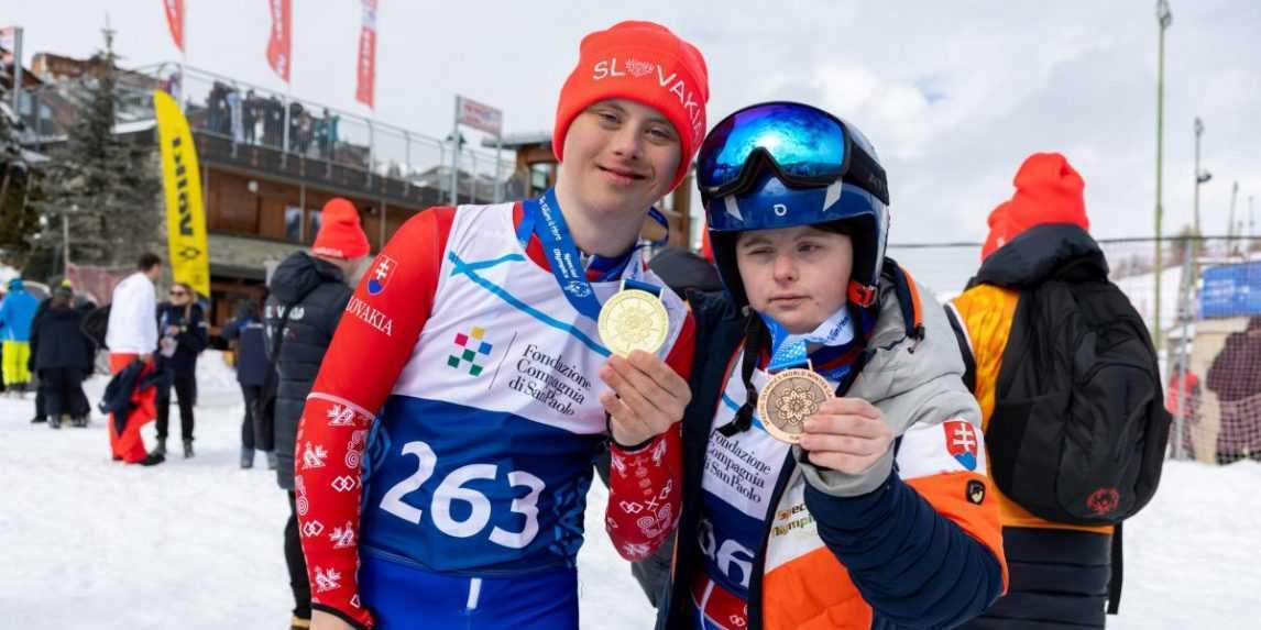 Medailová spŕška na Svetových zimných hrách Špeciálnych olympiád. Slováci vybojovali dvanásť cenných kovov