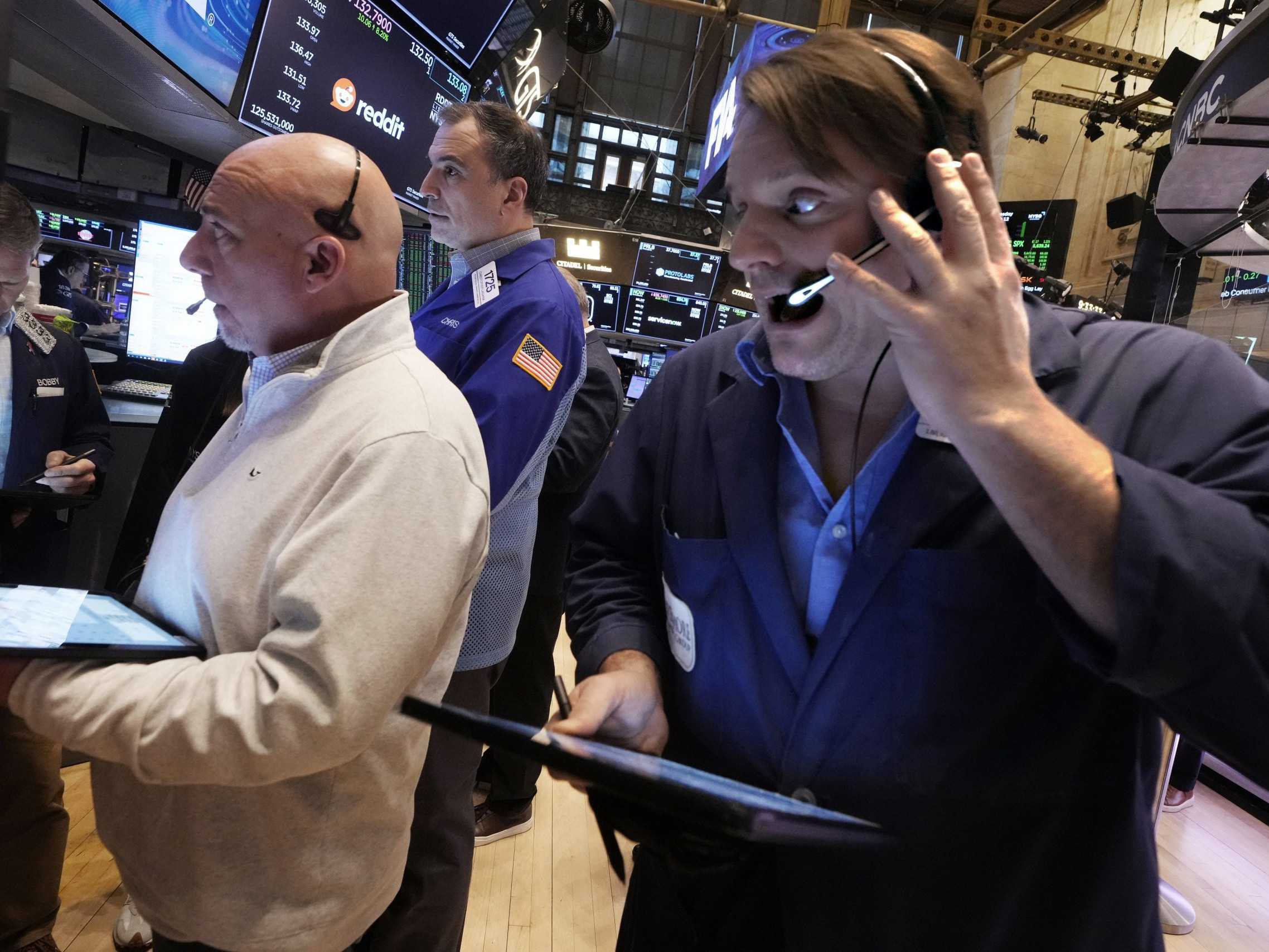 Hodnota najvýznamnejších indexov klesá niekoľko dní za sebou.