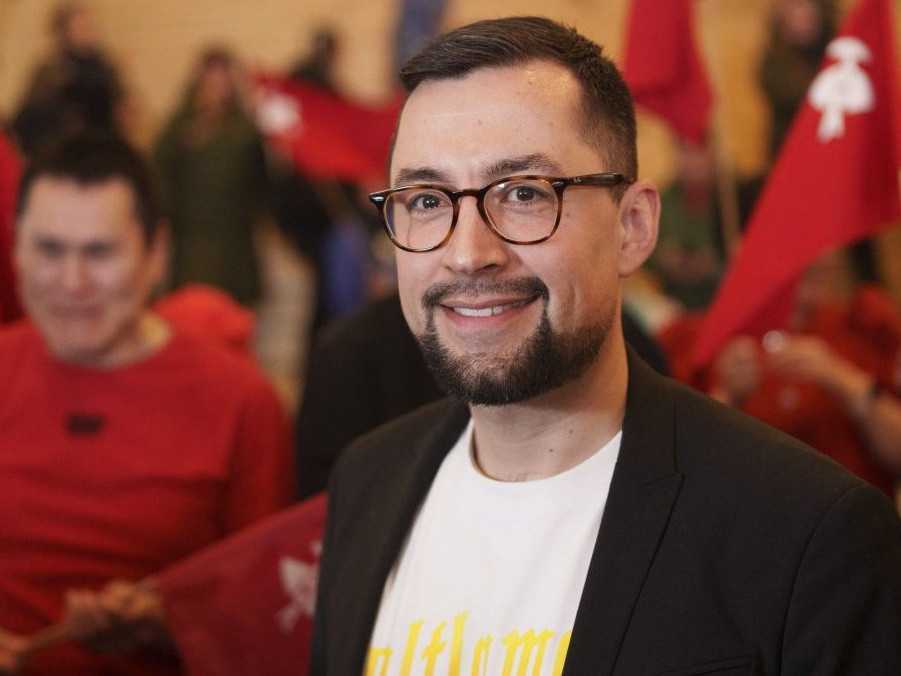 Na snímke Mute Bourup Egede.